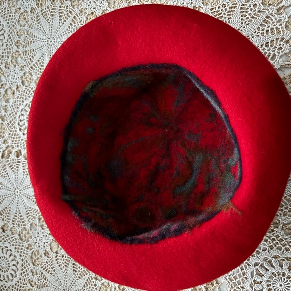 HANDMADE Vintage Ladies Red Felted Wool Hat - Picture 4 of 4